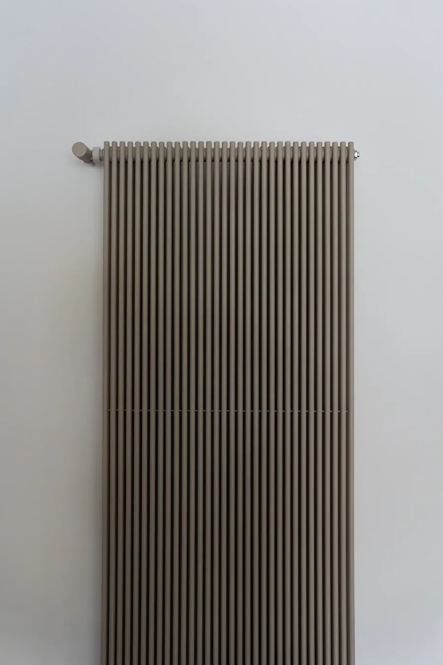 Radiador de tubos de la instalación de climatización Casa Fogó Alfinach