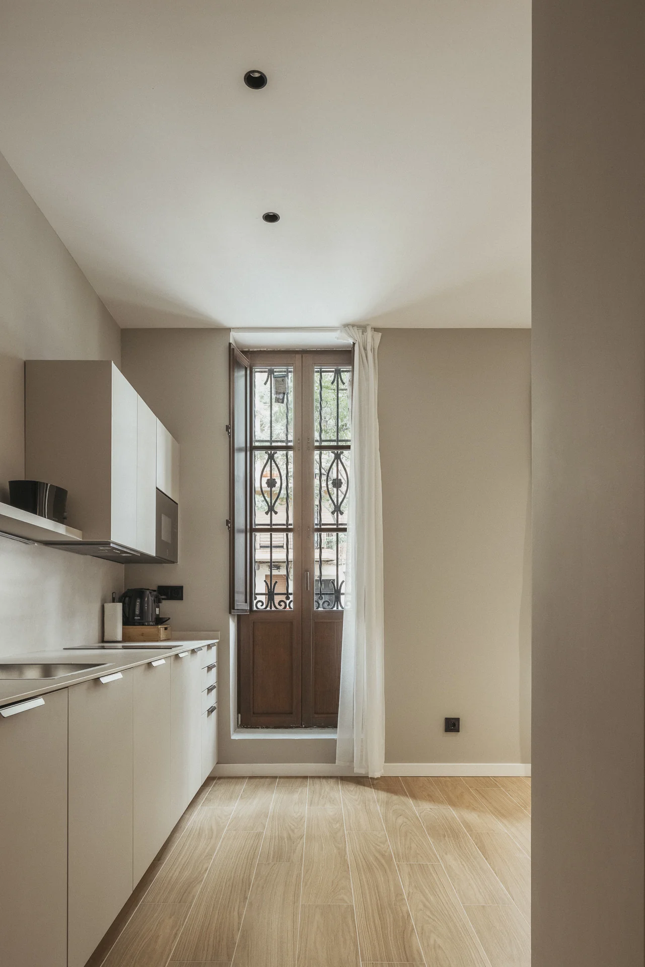Cocina equipada alta gama apartamento turístico JLL43 Valencia