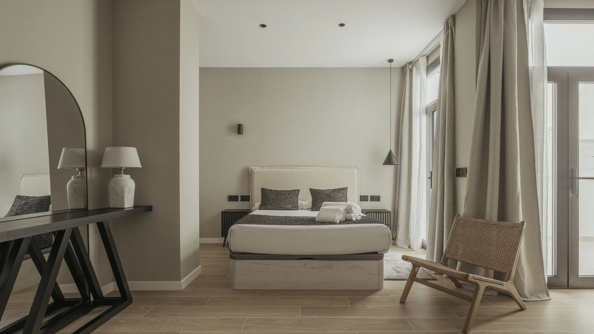 Interiorismo reforma integral apartamentos turísticos Juan Llorens 43 Valencia · Nosolo Design