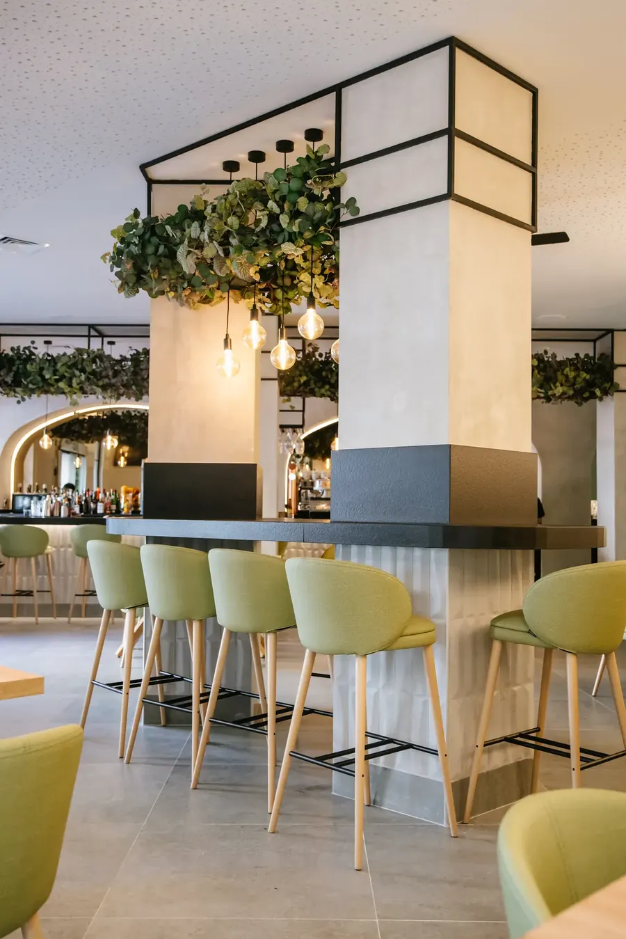 Acabados alta gama reforma restaurante La Oficina Valencia · Nosolo Design