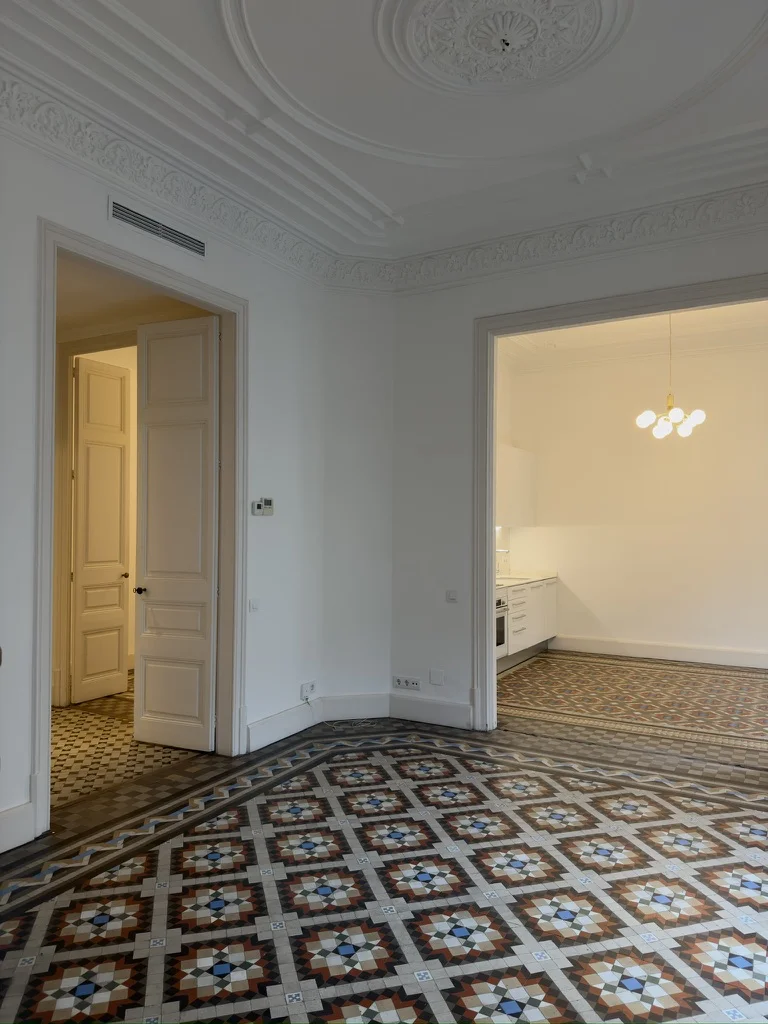 Instalaciones ocultas y equipamiento reforma integral Eixample Barcelona